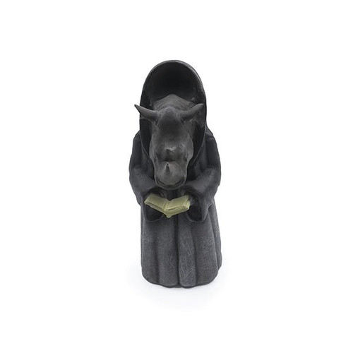 مجسمه کرگدن جادوگر شنل دار