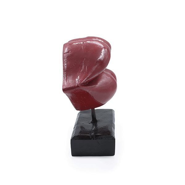 مجسمه لب تندیس رومیزی پایه دار